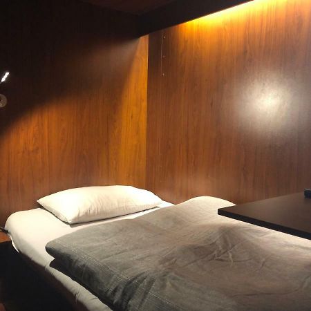 Onkel Inn Airport Sleepbox 拉巴斯 外观 照片