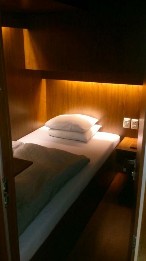 Onkel Inn Airport Sleepbox 拉巴斯 外观 照片