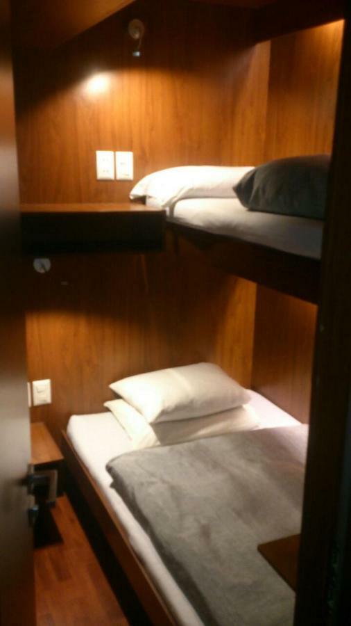 Onkel Inn Airport Sleepbox 拉巴斯 外观 照片
