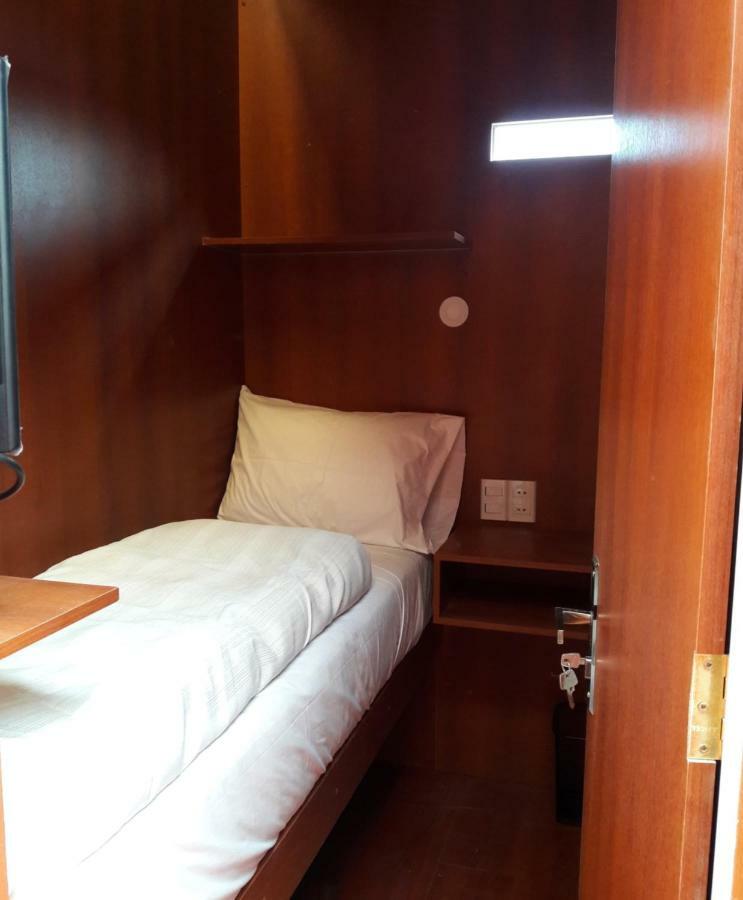 Onkel Inn Airport Sleepbox 拉巴斯 外观 照片