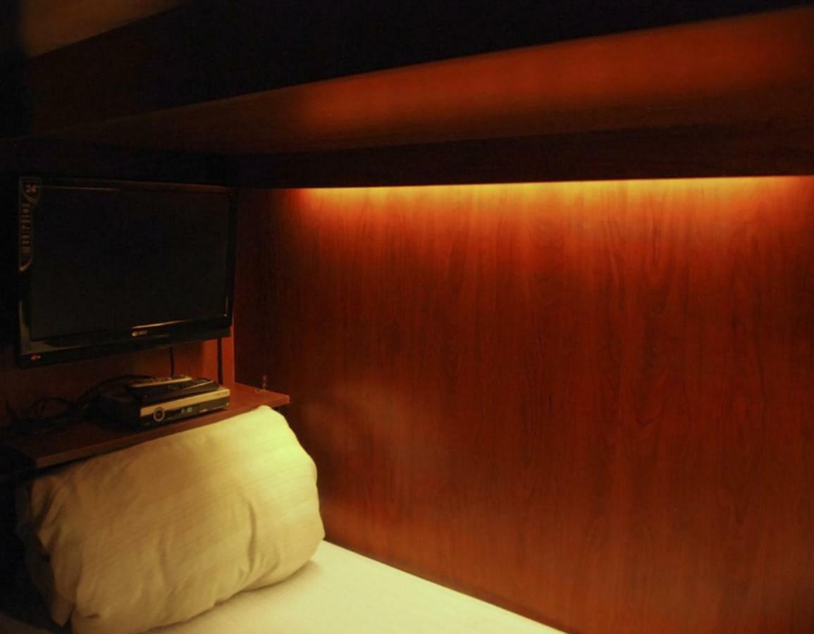 Onkel Inn Airport Sleepbox 拉巴斯 外观 照片