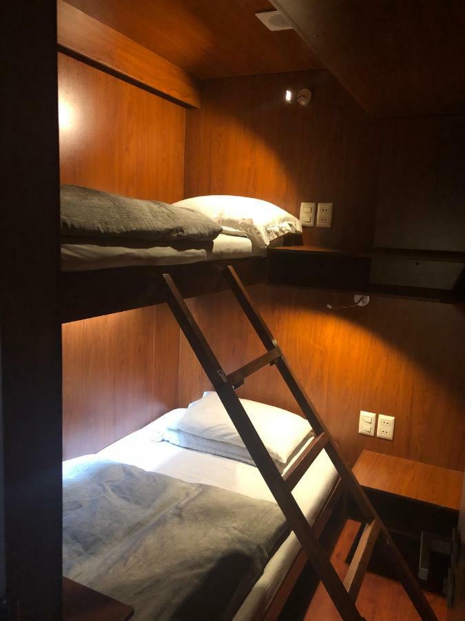 Onkel Inn Airport Sleepbox 拉巴斯 外观 照片